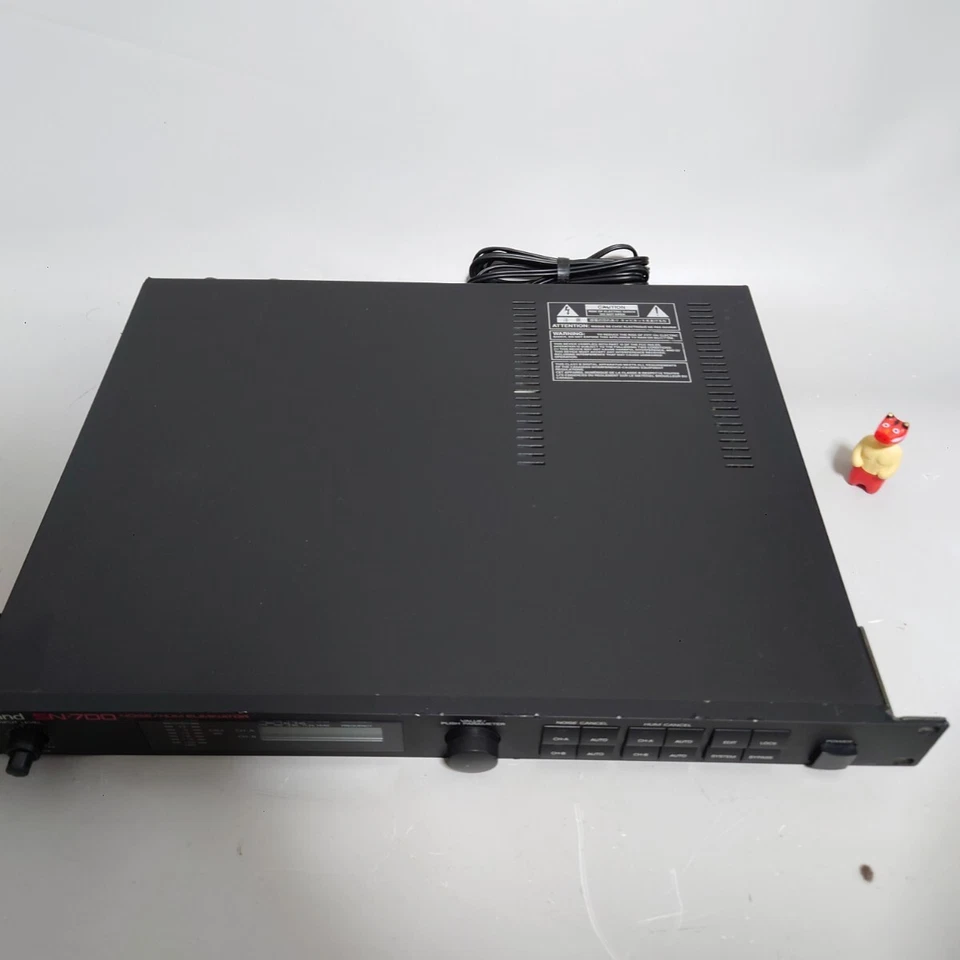 ROLAND SN-700 NOISE HUM ELIMINATOR good condition free shipping from japan - Image 1 of 4