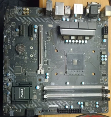 MSI B350M Bazooka AMD AM4 Desktop Placa Madre para piezas - Imagen 1 de 4