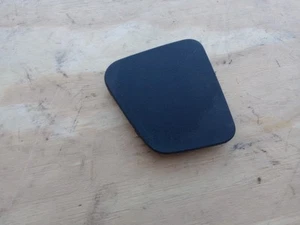 2014-2023 JEEP CHEROKEE REAR RIGHT SIDE SEAT TRIM PLUG COVER INSERT CAP OEM - Picture 1 of 6