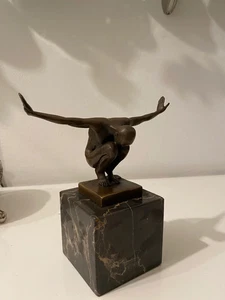 Bronze sculpture of a Mister Universum on a black marble base after Milo - Picture 1 of 7