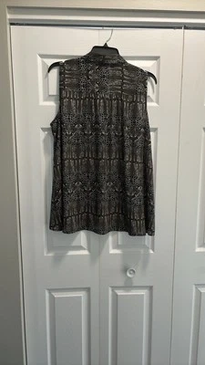 Blusa con estampado de jirafa Alfani Foto 1 de 4