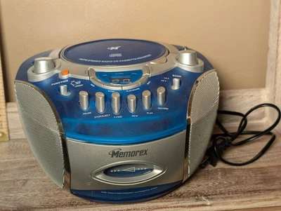 MEMOREX AZUL Transparente Portátil CD/RADIO/CASSETTE Estéreo MP3134BLU Reproductor Boom Box Foto 1 de 2