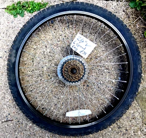 MOUNTAIN BIKE REAR WHEEL 24" WITH 6 SPEED SHIMANO FREEWHEEL INC TYRE AND TUBE - Picture 1 of 6