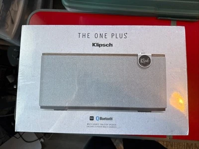 Klipsch The One Plus, Altavoz Bluetooth de Mesa con Modo de Transmisión, Nogal Foto 1 de 4