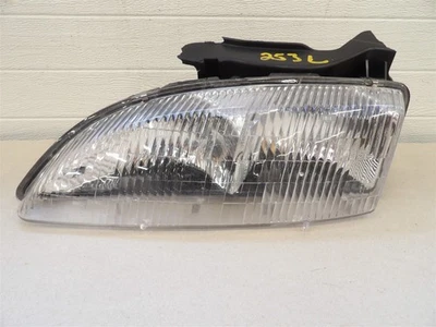 CHEVY CAVALIER 1995-1999 LH HEADLIGHT ASSEMBLY OEM NO MOUNTING BRACKET - Image 1 of 4