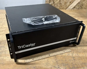 NewTek TriCaster TCXD8000 Production Switcher Appliance w Control Surface w/Cord - Afbeelding 1 van 16