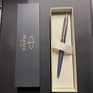 Parker Jotter XL Penna A Sfera Finitura Cromata Punta Media Inchiostro Blu NUOVO - Foto 1 di 13