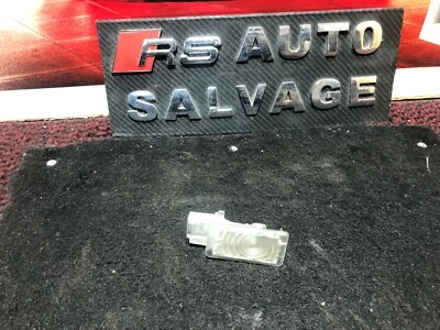 2017 CHEVROLET CAMARO ИНТЕРЬЕР ВЕЖЛИВОСТЬ СВЕТА 13503059 - Изображение 1 из 4