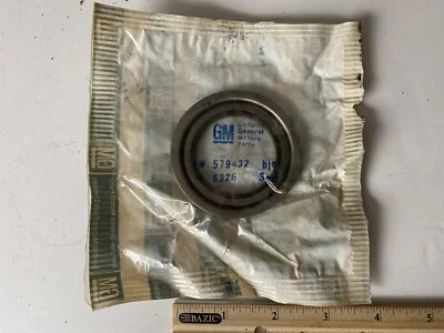 Nuevo de Lote Antiguo GM 1961-1968 Oldsmobile, Buick, Pontiac cubo de rueda delantera sello de aceite (1) #579432 Foto 1 de 4