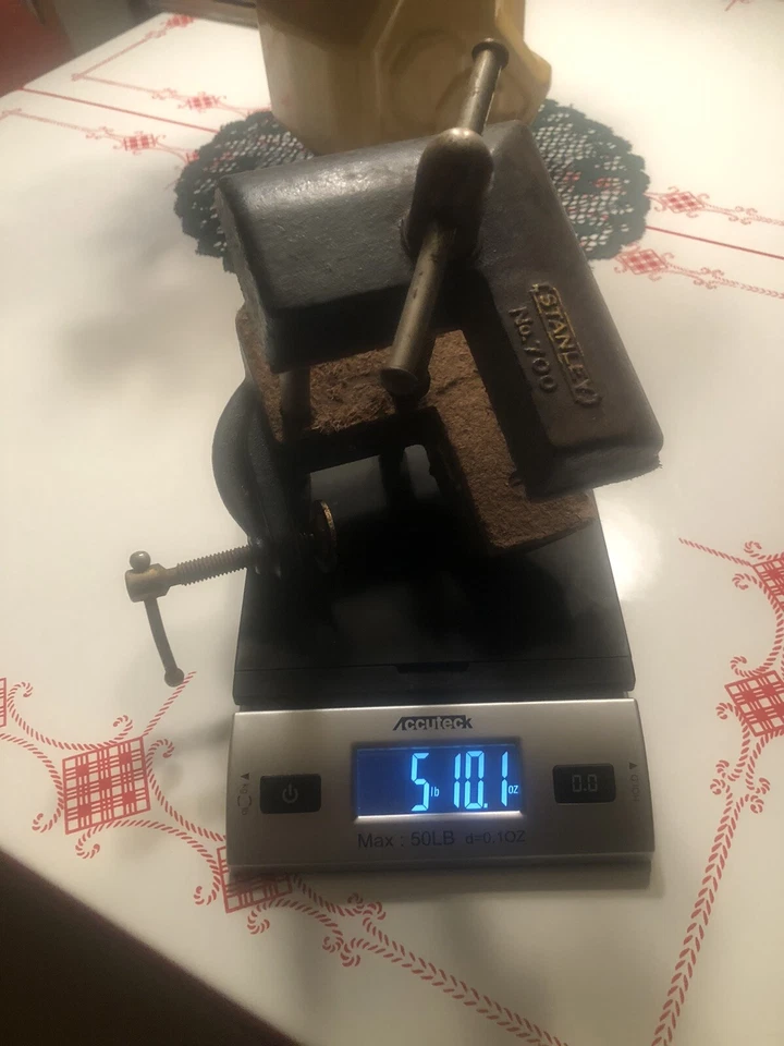 Винтажные тиски для деревообработки STANLEY NO 700 Сделано в США - Изображение 1 из 4