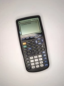 Calculadora gráfica Texas Instruments TI-83 Plus con cubierta probada y funciona muy bien - Imagen 1 de 3
