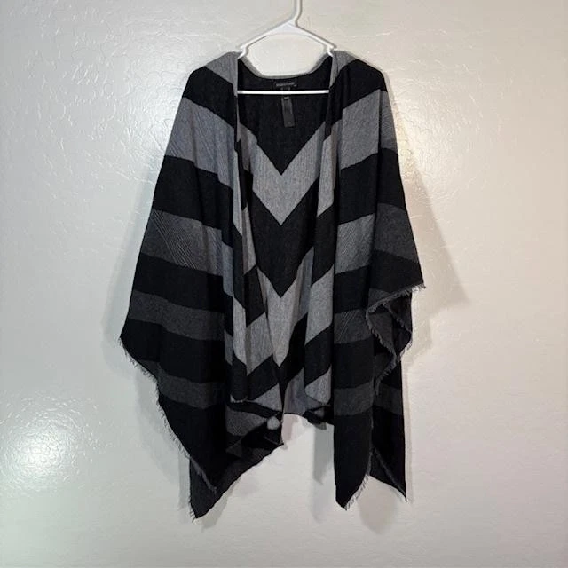 Poncho Eileen Fisher Mujer Talla Única Negro Gris Lana Tejido Chevron Hecho en Italia Foto 1 de 4