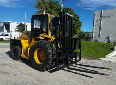 Carretilla elevadora de terreno áspero Master Craft Foto 1 de 4