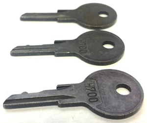 WWII Dodge willys MB ford GPW ✅ (qt3 A2518) 3 Keys for Ign Glove & Tool Box H700 - Picture 1 of 9