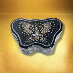 Vintage Butterfly Shaped Lacquered Oriental Trinket Box Mother of Pearl Inlay - Picture 1 of 10
