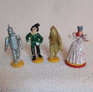 Wizard Of Oz Figurines Lot Of 4 Loew's Ren Scarecrow, Tin Man, Lion, And Glinda - Picture 1 of 10