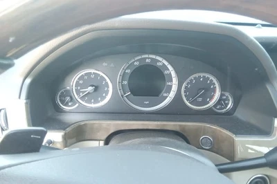 2011 E 级 OE 速度计集群 81K 英里梅赛德斯-奔驰 — 第 1/4 张图片