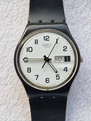 Reloj Swatch 1999 Clásico Cuarzo Vintage Negro Blanco Día Fecha Hecho en Suiza Foto 1 de 4
