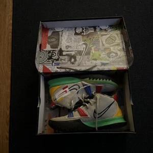 Size 10 - Nike Kyrie 7 Visions - DC9122-001 - Picture 1 of 7