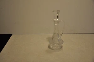 Vintage Crystal Decanter With Glass Stopper- Beautiful Etching & Cut 9 In Tall - Imagen 1 de 7