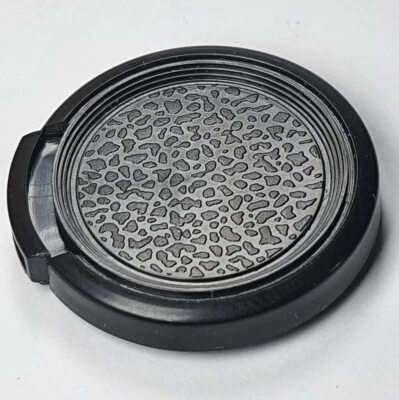 Front Lens Cap For 28mm f/2.8 Color-Skopar Type I Aspherical Lens L M Silver - Image 1 of 4