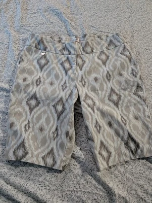 Catherine Malandrino Size 31 Inch Bermuda Shorts Women Stretch - Image 1 of 4