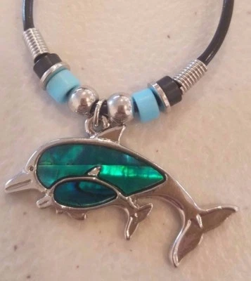 Collar Paua Natación Bebé Delfín Azul Mamá Hawaiano Hawaiano Costa Norte Foto 1 de 3