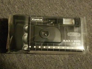Sealed Konica ISO 400 Black & White 18 Exp Japan Vintage Disposable Promo Camera - Picture 1 of 6