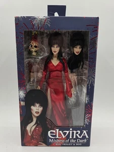 Figura de acción NECA Elvira Red, Fright and Boo sellada 8" vestida Mistress Dark - Imagen 1 de 8