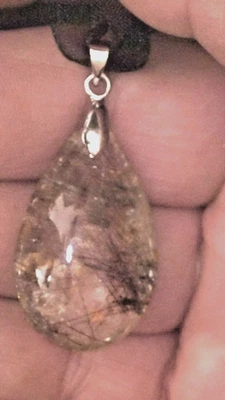 Natural rutilated quartz crystal pendant necklace - 54.0cts - Image 1 of 4