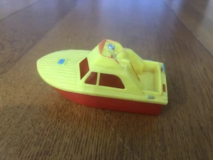 VINTAGE YELLOW & RED 3.5” PLASTIC FLOATING BOAT HONG KONG TOY - Picture 1 of 8
