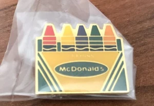 Vintage McDonalds Buntstifte Anstecknadel Limited Edition Crayola Emaille Neu & Versiegelt - Bild 1 von 4