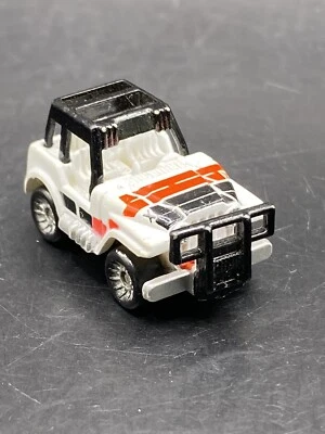 Micro Machines Galoob JEEP WRANGLER 4x4 Vintage Collectible Toy Truck - Image 1 of 4