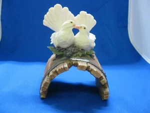 Capodimonte 1932 Florence Lovebirds On A Barrel G. Armani Dove Figurine - Picture 1 of 9