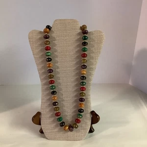 COLLANA VINTAGE LUCITE MULTICOLORE VORTICE ORO DISTANZIALI 28 pollici - Foto 1 di 4