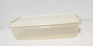 Vintage Rubbermaid Servierbehälter 7 Tassen Rechteckig #6 Aufbewahrungsbehälter Mandeldeckel - Bild 1 von 4