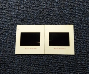 (Lotto di 2) Concerto Vintage - Artista Sconosciuto - 35mm Pellicola Trasparenza Colori Slide - Foto 1 di 4