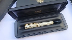 Parker DUOFOLD Pearl & Black CENTENNIAL M 18 K nib. Excellent condition - Picture 1 of 10
