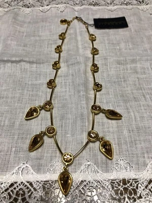Collar de mujer Givenchy cadena de oro súper vintage edición limitada muy buen estado popular Pr Foto 1 de 4