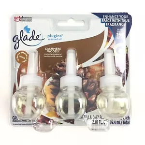 Glade Plug-In Legno di Cashmere - Confezione da 3 - 2 fl oz 150 giorni - Foto 1 di 2