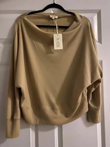 La Miel Women’s Off the Shoulder pullover blouse size M - Picture 1 of 4