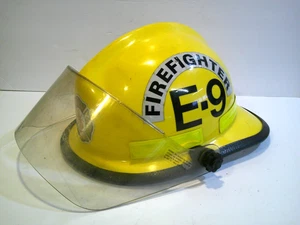 Cairns 660 Metro Fire Helmet - Picture 1 of 8