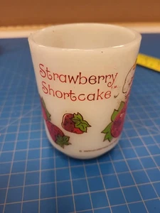 American Greetings Strawberry Shortcake 1980s Milk Glass Mug Collectible - Picture 1 of 8