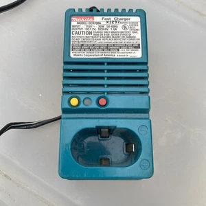 Makita DC9700A DC9700 7.2V to 9.6V Battery Fast Charger Genuine OEM - Picture 1 of 2