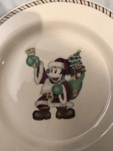 Disney Santa Mickey 8inch Plates 4 Plates - Picture 1 of 2