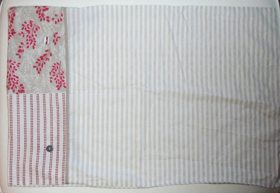 Next Striped Floral 2 Pillowcases beige white red housewife cotton blend vgc - Image 1 of 4