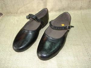 New Pair of Folk Bulgarian Handmade Leather Men's Shoes Moccasins- Skrapini - Picture 1 of 9