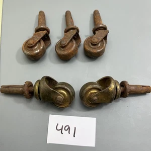 ANTIQUE 5 MATCHING METAL 1" FURNITURE CASTERS WHEELS - Picture 1 of 7