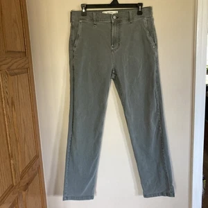 Hollister Men’s Loose Fit Jeans; Grayish/Green Color; Size 30x32 - Picture 1 of 3