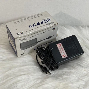 [Famicom] Genuine AC adapter - Picture 1 of 3